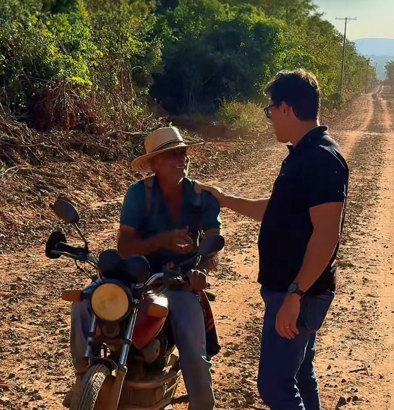 Imagem de compartilhamento para o artigo Prefeito Cleverson investe R$ 8 milhões em estradas rurais na região da Lagoinha e da Serrinha da MS Todo dia